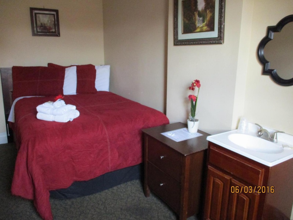 Neptune Hotel Main image